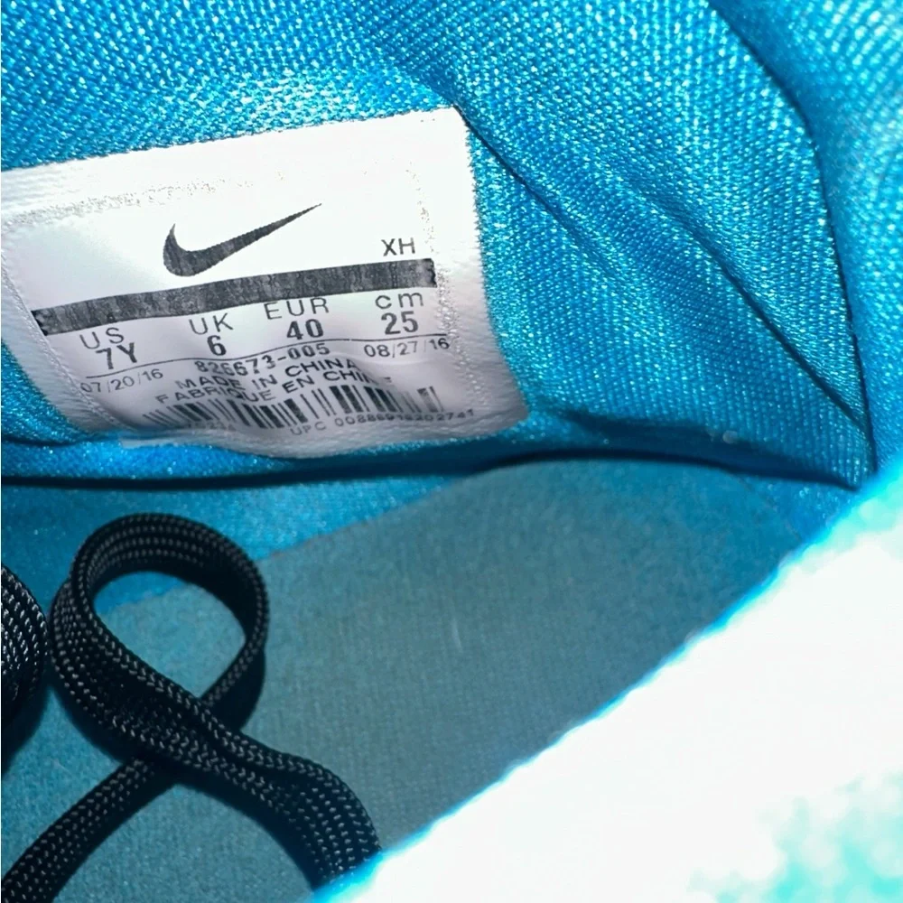 Nike Kyrie 2 (GS) “Wet” 826673-005, US Size 7y